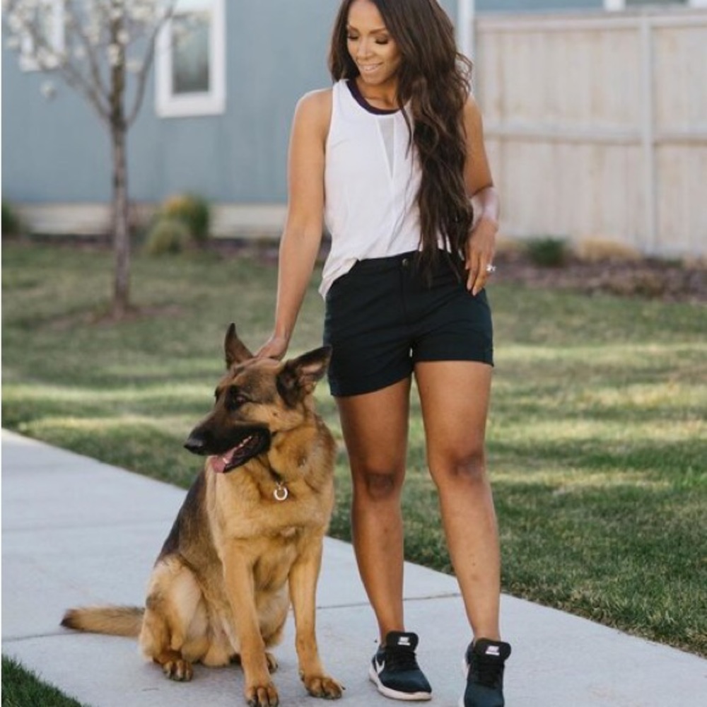 Zyia | Not Just A Trail Short Belted Cuffed Active Shorts Blue Size L